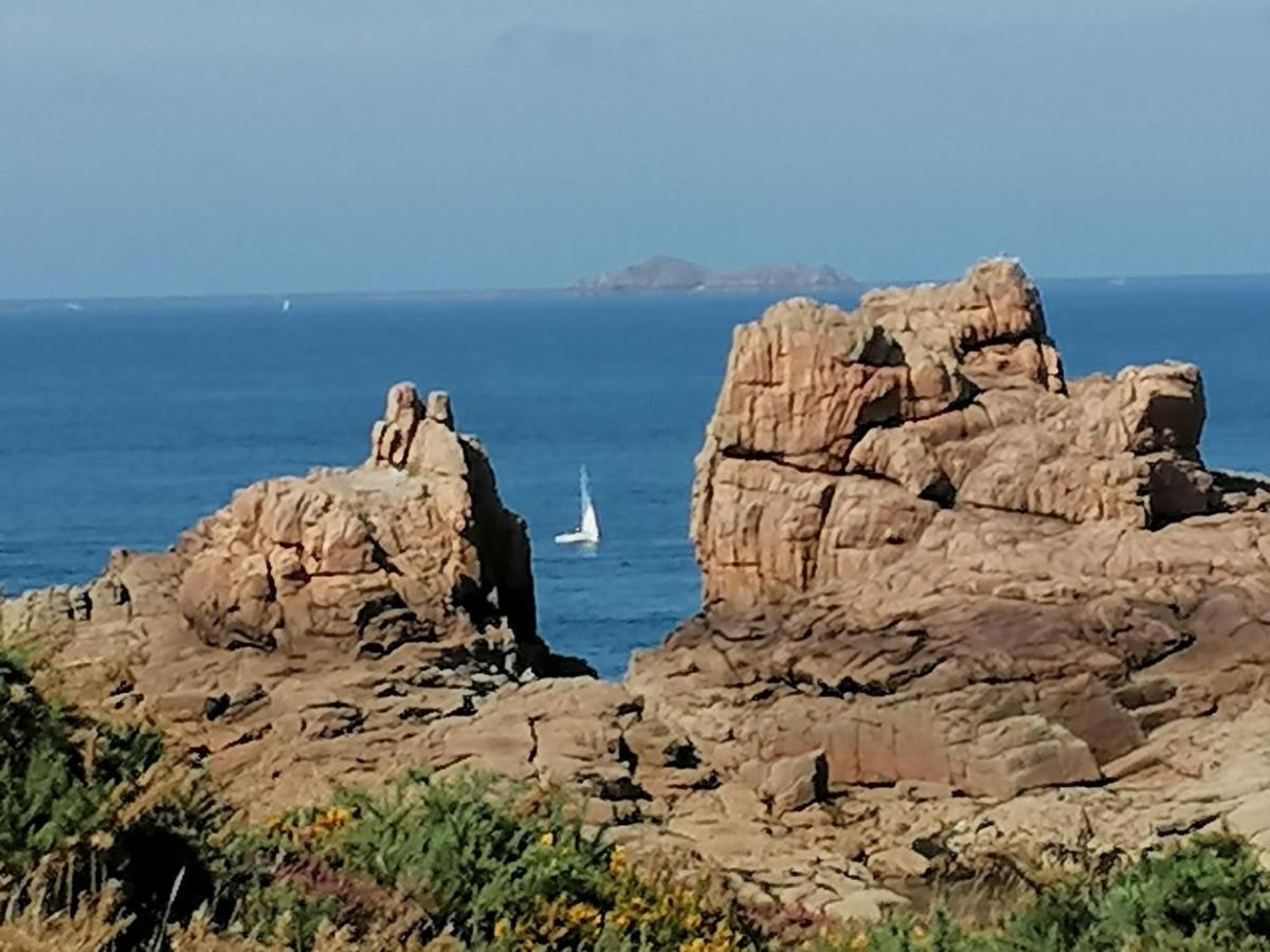 La Roche-DerrienLe Derrien住宿加早餐旅馆 外观 照片