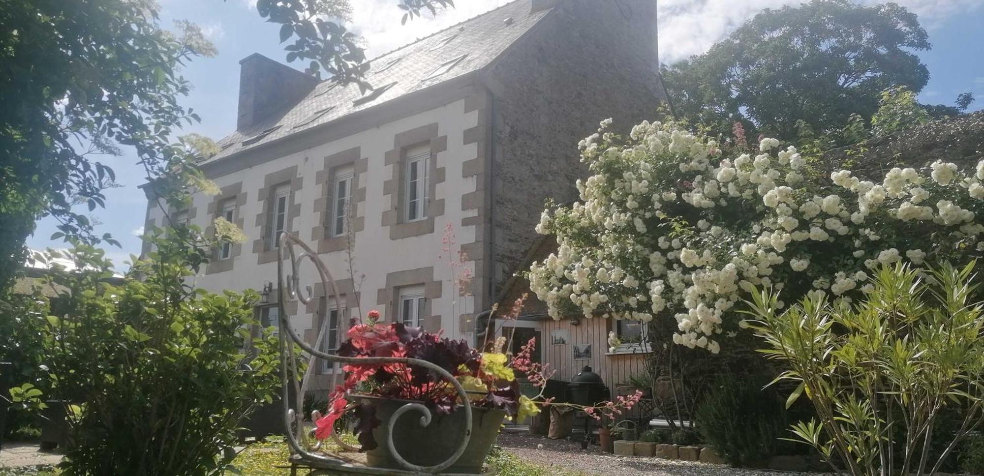 La Roche-DerrienLe Derrien住宿加早餐旅馆 外观 照片